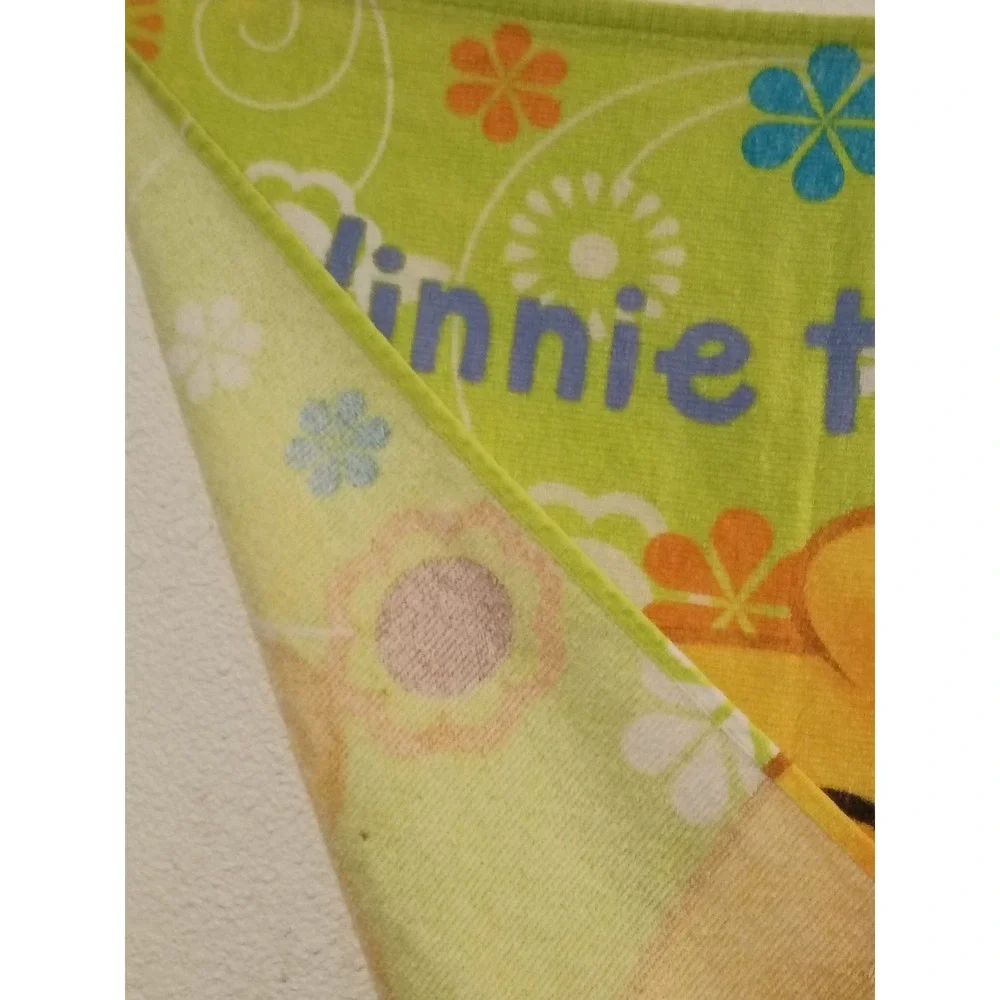 Disney Winnie the‎ Pooh Beach Towel Lime Green Floral Kids Bath Pool Towel